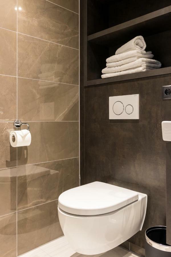 Riva Hotel Den Haag - Delft エクステリア 写真